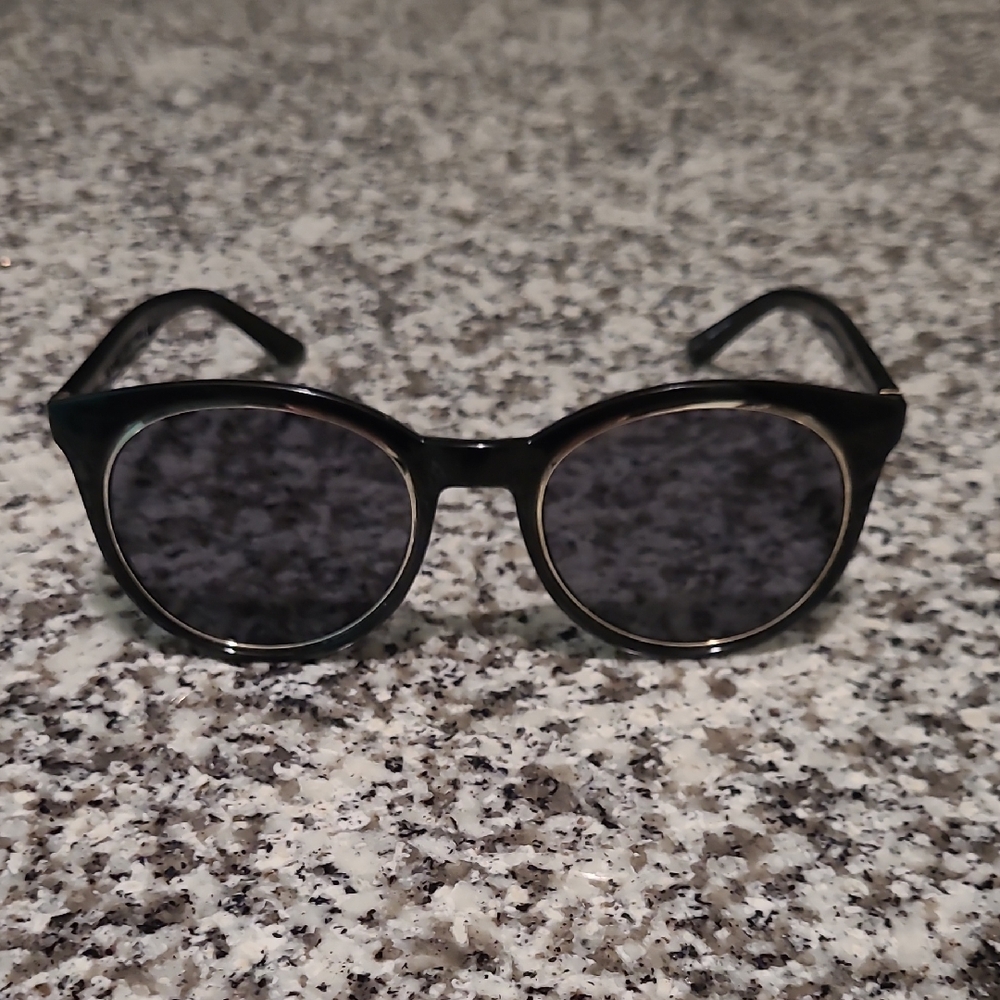 Guess Black Sunglasses